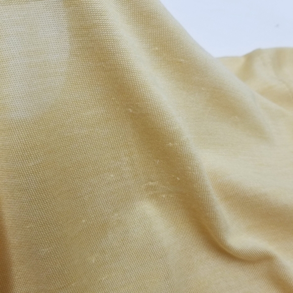 Finn mens 100% silk Medium pullover yellow Henley polo top has pilling or pulls - Picture 6 of 8